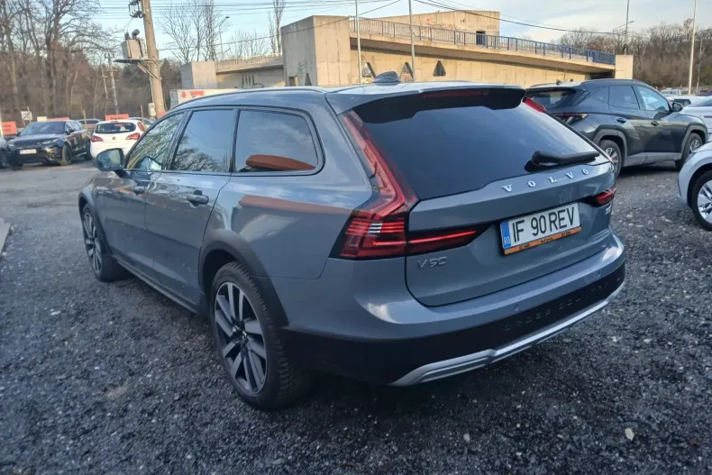 Volvo V90 din 2021 cu 66.563 km - oferta VOL153186 - foto 3
