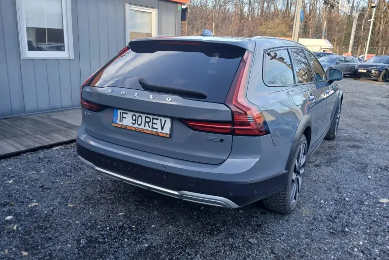 Volvo V90 din 2021 cu 66.563 km - oferta VOL153186 - foto 4