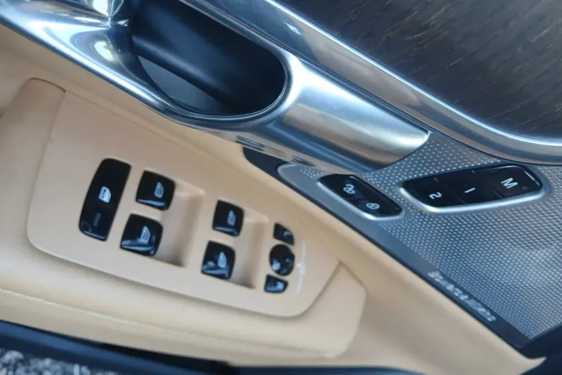 Volvo V90 din 2021 cu 66.563 km - oferta VOL153186 - foto 10