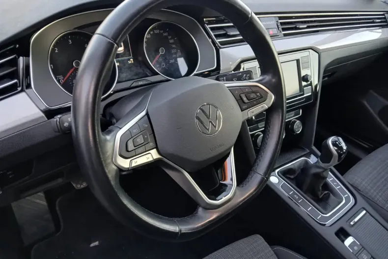 Volkswagen Passat din 2022 cu 103.988 km - oferta VOL153190 - foto 7