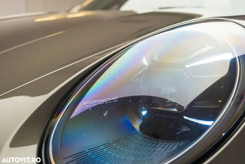 Porsche 911 din 2023 cu 18.200 km - oferta POR153196 - foto 4