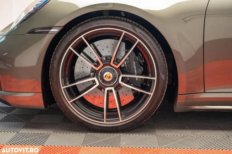 Porsche 911 din 2023 cu 18.200 km - oferta POR153196 - foto 18