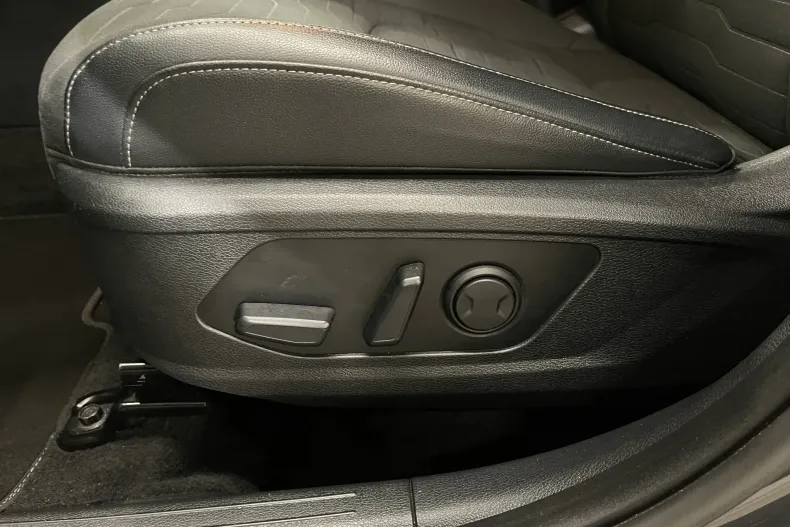 Kia Sportage din 2023 cu 147.618 km - oferta KIA153201 - foto 22