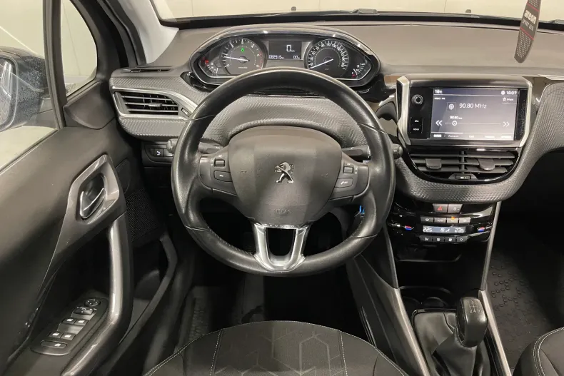 Peugeot 2008 din 2020 cu 82.915 km - oferta PEU153206 - foto 6