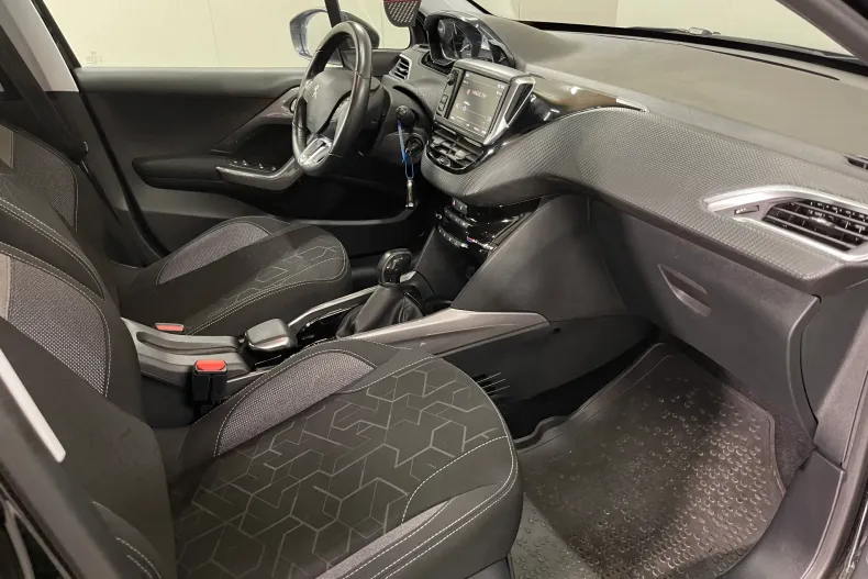 Peugeot 2008 din 2020 cu 82.915 km - oferta PEU153206 - foto 10