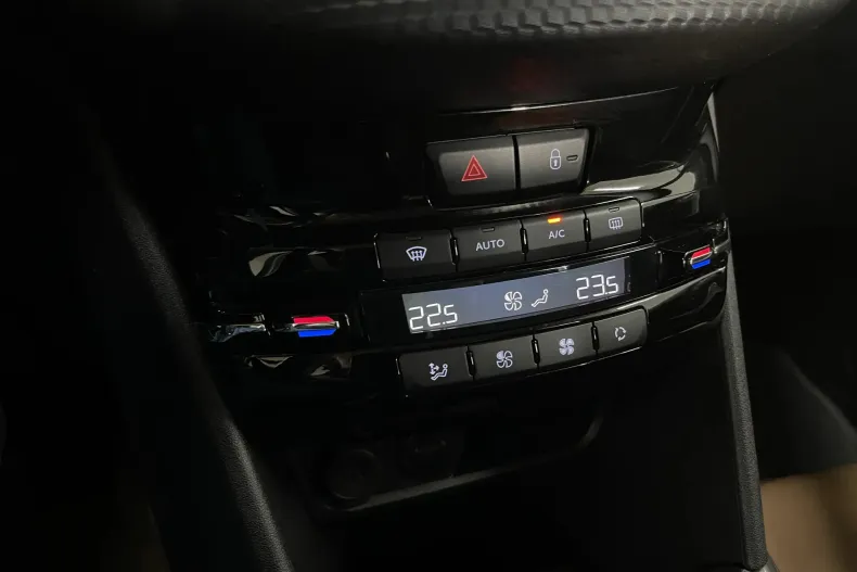 Peugeot 2008 din 2020 cu 82.915 km - oferta PEU153206 - foto 17