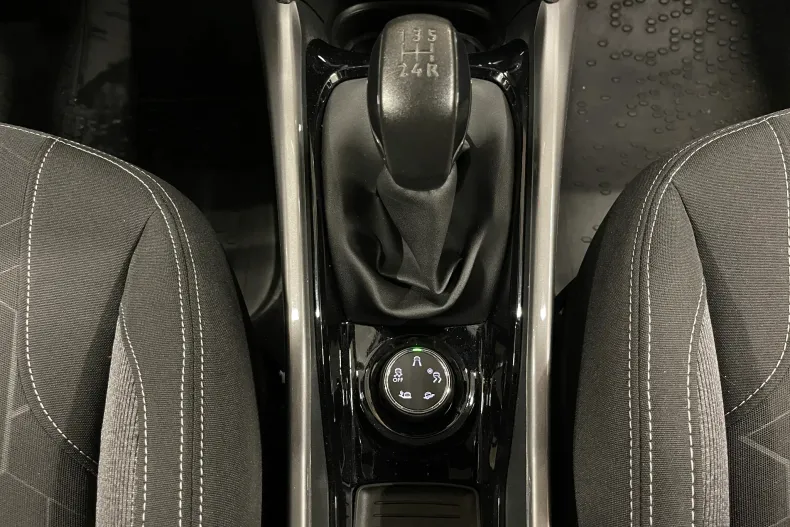 Peugeot 2008 din 2020 cu 82.915 km - oferta PEU153206 - foto 22