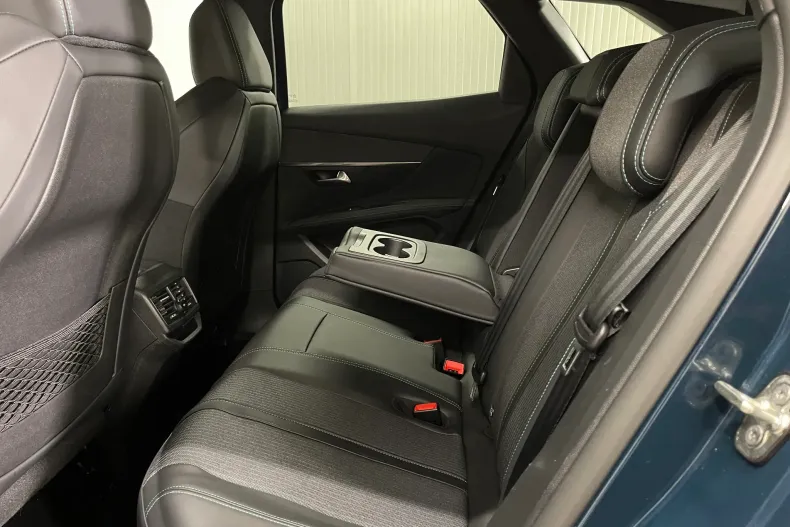 Peugeot 3008 din 2021 cu 96.803 km - oferta PEU153211 - foto 12