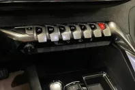 Peugeot 3008 din 2021 cu 96.803 km - oferta PEU153211 - foto 25