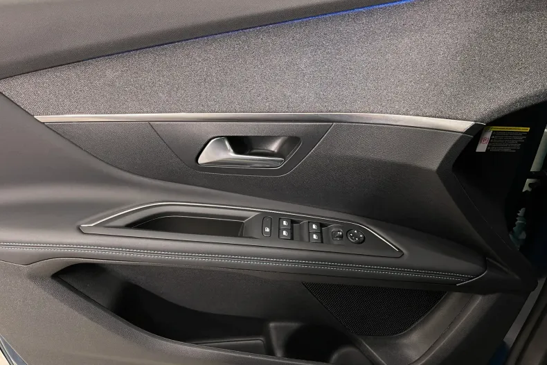 Peugeot 3008 din 2021 cu 96.803 km - oferta PEU153211 - foto 28