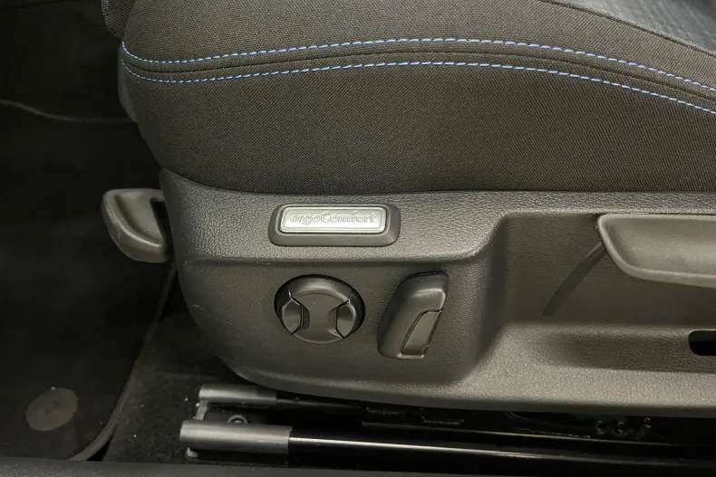 Volkswagen Passat din 2021 cu 73.658 km - oferta VOL153213 - foto 22