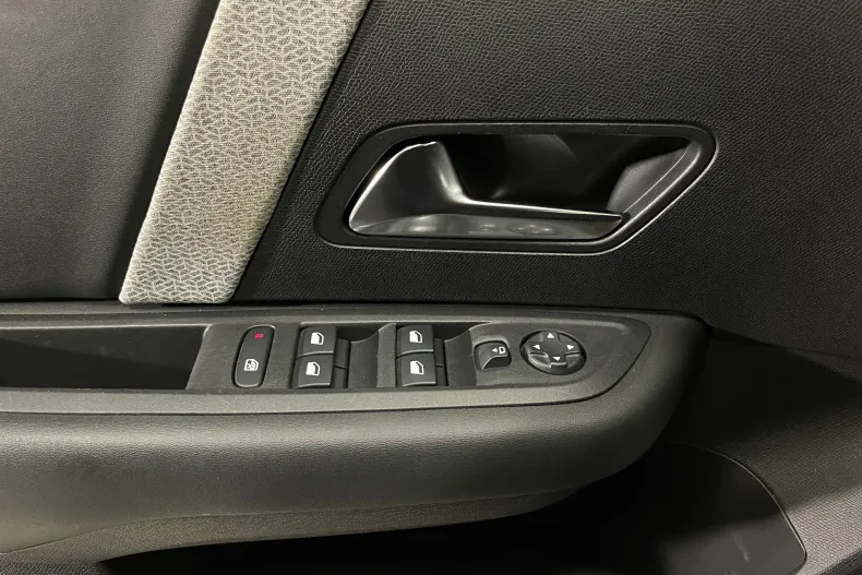 Citroën C4 din 2021 cu 109.715 km - oferta CIT153215 - foto 26