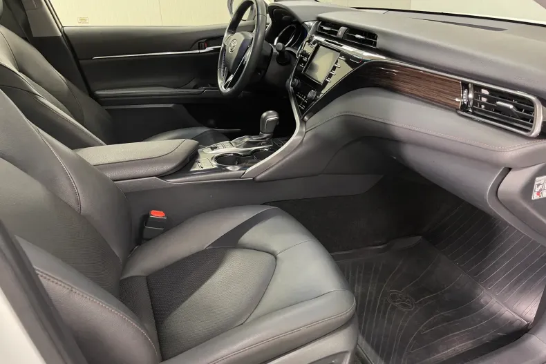 Toyota Camry din 2021 cu 50.064 km - oferta TOY153221 - foto 10