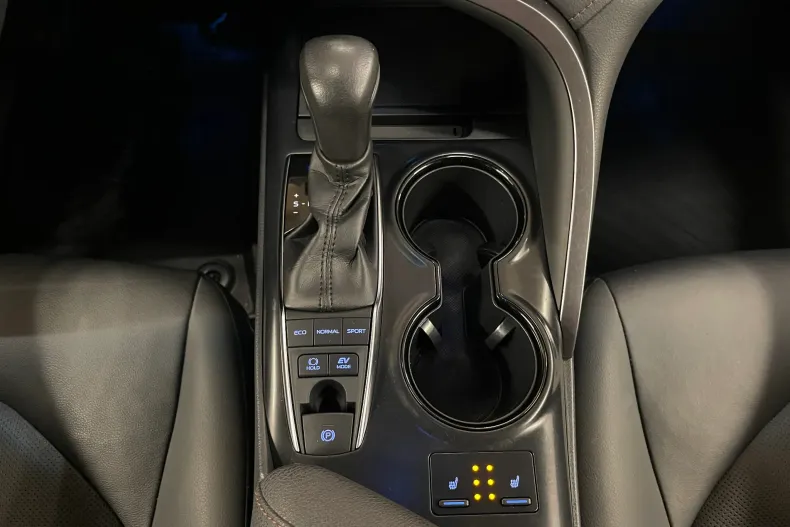 Toyota Camry din 2021 cu 50.064 km - oferta TOY153221 - foto 17