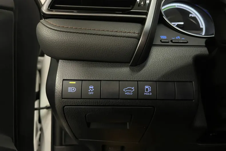 Toyota Camry din 2021 cu 50.064 km - oferta TOY153221 - foto 24