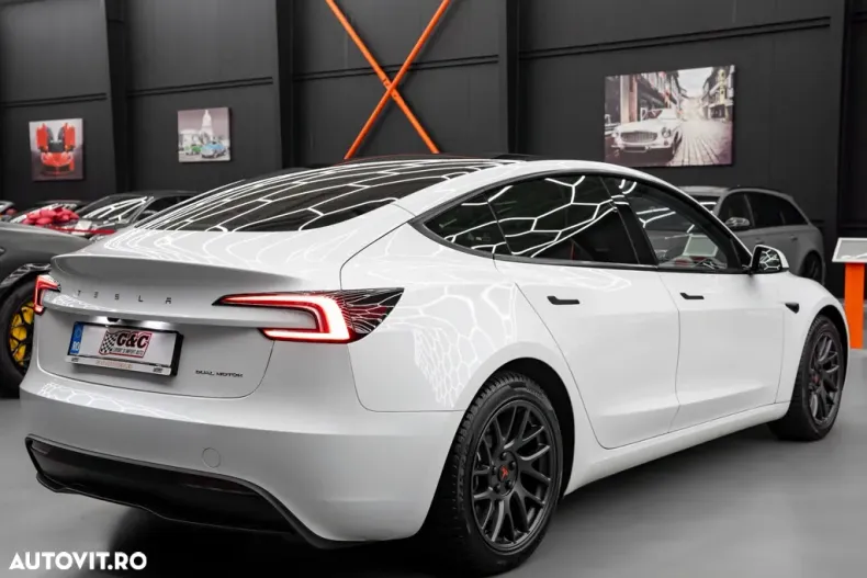 Tesla Model 3 din 2024 cu 15.000 km - oferta TES153234 - foto 30