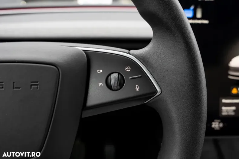 Tesla Model 3 din 2024 cu 15.000 km - oferta TES153234 - foto 36