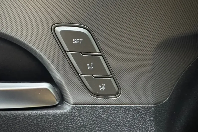 Hyundai SANTA FE din 2022 cu 73.865 km - oferta HYU153242 - foto 29