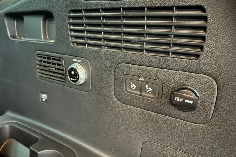 Hyundai SANTA FE din 2022 cu 73.865 km - oferta HYU153242 - foto 32