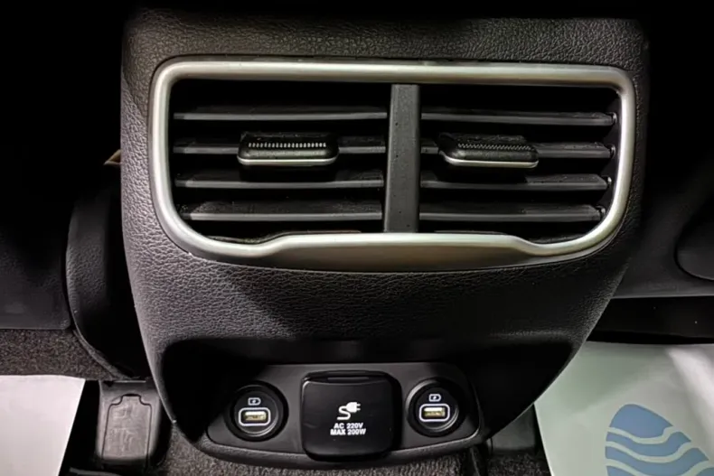 Hyundai SANTA FE din 2022 cu 73.865 km - oferta HYU153242 - foto 33