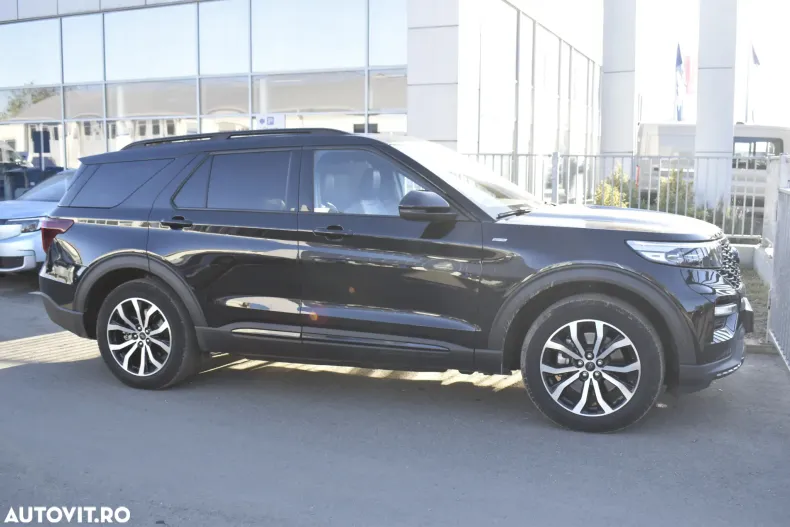 Ford Explorer din 2023 cu 26.432 km - oferta FOR153246 - foto 9