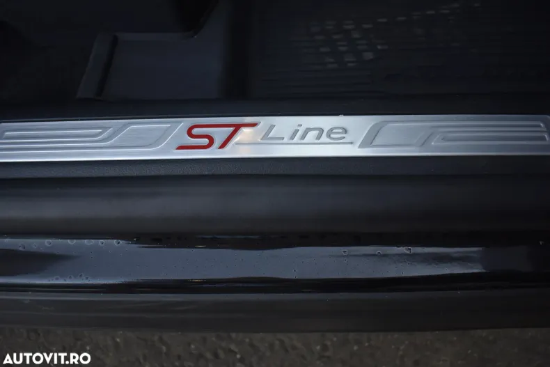 Ford Explorer din 2023 cu 26.432 km - oferta FOR153246 - foto 33