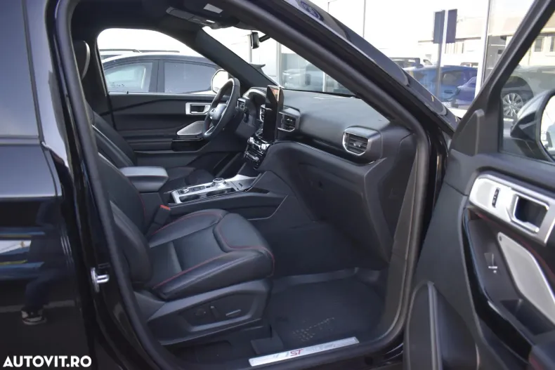 Ford Explorer din 2023 cu 26.432 km - oferta FOR153246 - foto 38