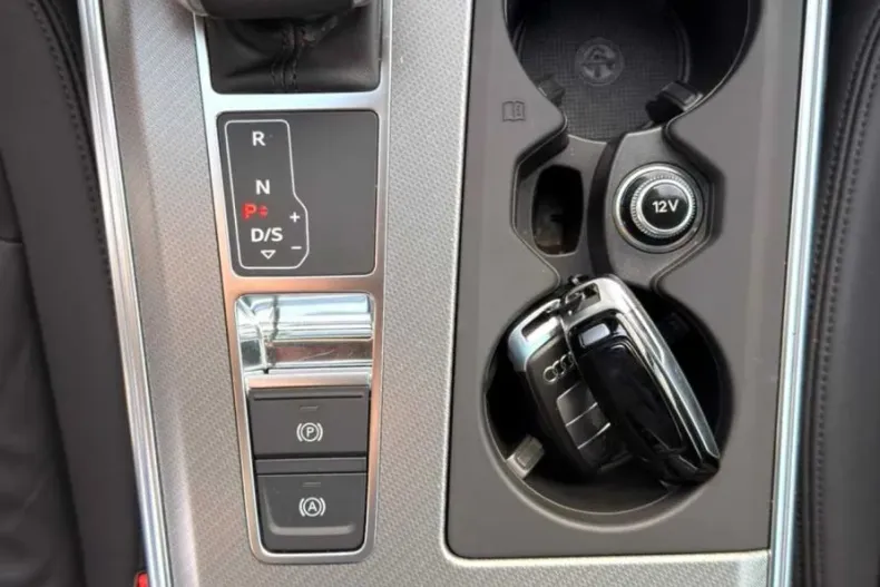 Audi A6 din 2019 cu 117.000 km - oferta AUD153253 - foto 24