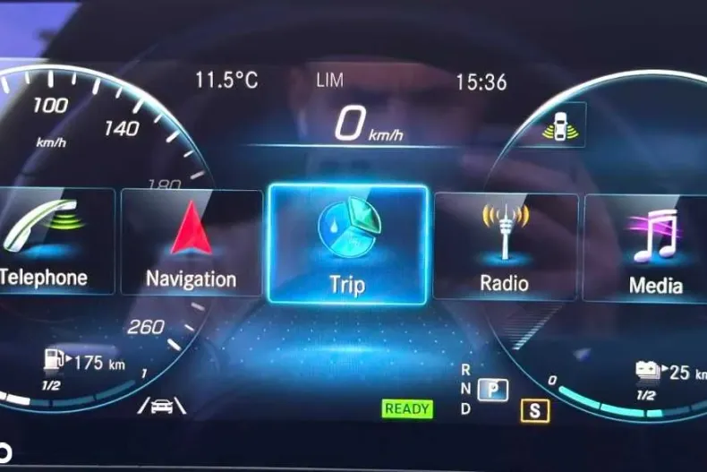 Mercedes-Benz E din 2021 cu 147.000 km - oferta MER153254 - foto 34