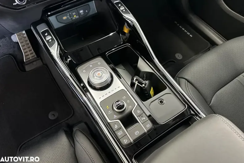 Kia Sorento din 2025 cu 4.500 km - oferta KIA153260 - foto 6