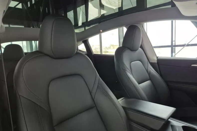 Tesla Model Y din 2023 cu 36.000 km - oferta TES153278 - foto 13