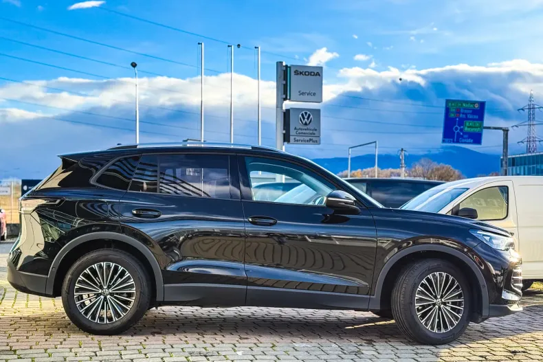 Volkswagen Tiguan din 2025 cu 2.130 km - oferta VOL153280 - foto 34