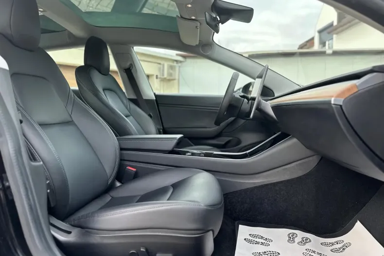 Tesla Model 3 din 2020 cu 69.854 km - oferta TES153286 - foto 9