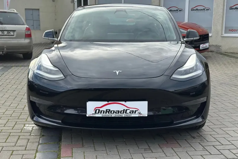 Tesla Model 3 din 2020 cu 69.854 km - oferta TES153286 - foto 11