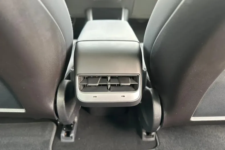 Tesla Model 3 din 2020 cu 69.854 km - oferta TES153286 - foto 22