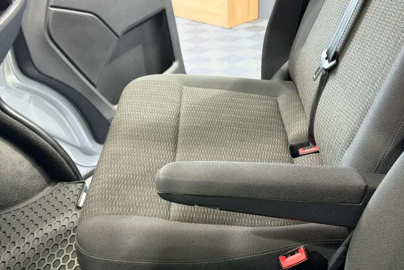 Volkswagen Caravelle din 2019 cu 148.925 km - oferta VOL153287 - foto 13