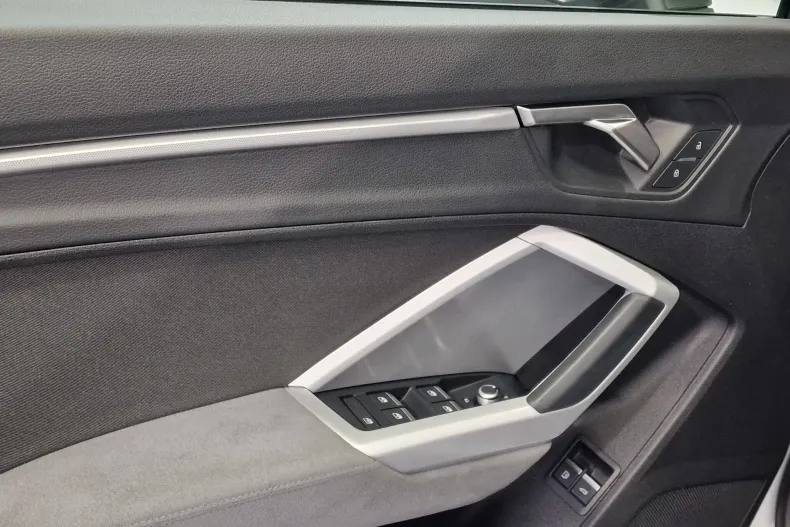 Audi Q3 din 2024 cu 11.586 km - oferta AUD153290 - foto 16