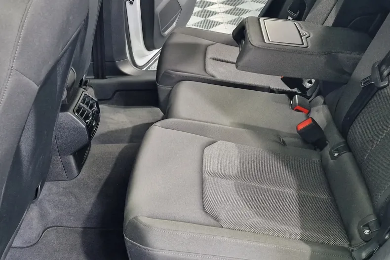 Audi Q3 din 2024 cu 11.586 km - oferta AUD153290 - foto 23