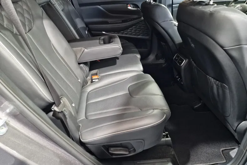 Hyundai SANTA FE din 2022 cu 112.582 km - oferta HYU153292 - foto 26