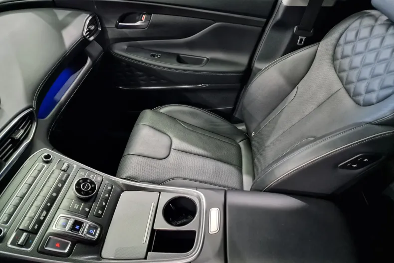 Hyundai SANTA FE din 2022 cu 112.582 km - oferta HYU153292 - foto 28