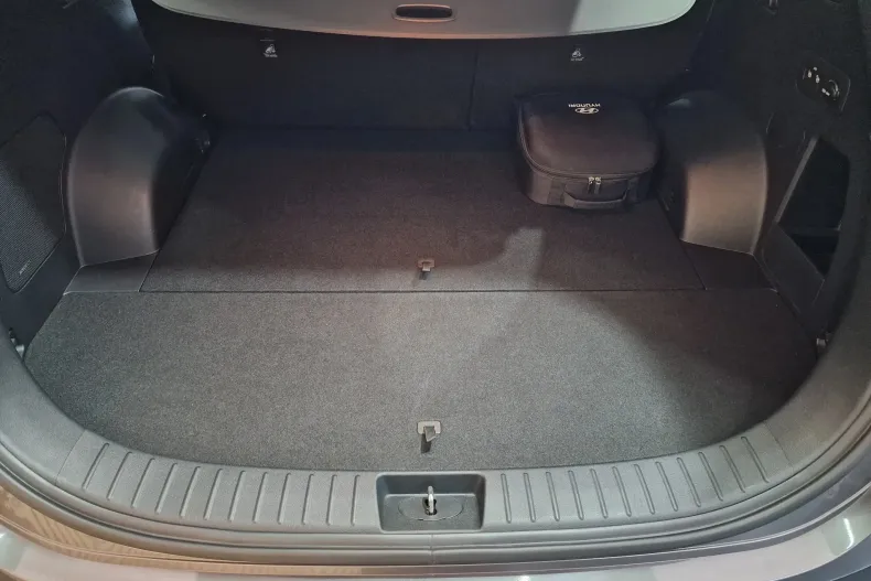 Hyundai SANTA FE din 2022 cu 112.582 km - oferta HYU153292 - foto 37