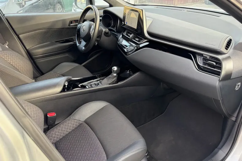 Toyota C-HR din 2023 cu 80.800 km - oferta TOY153294 - foto 6