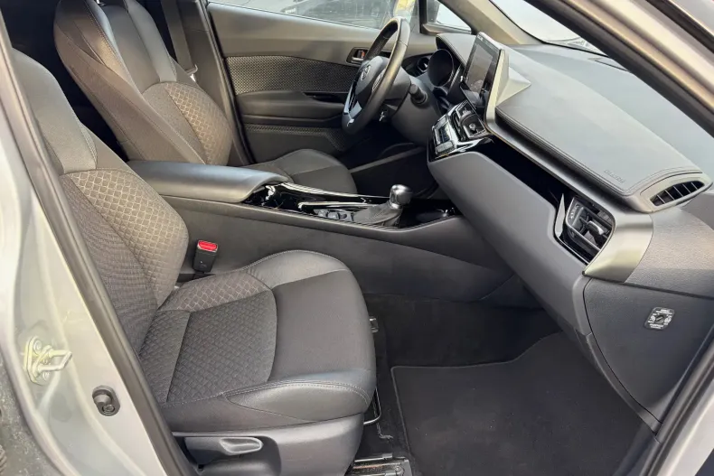 Toyota C-HR din 2023 cu 80.800 km - oferta TOY153294 - foto 20