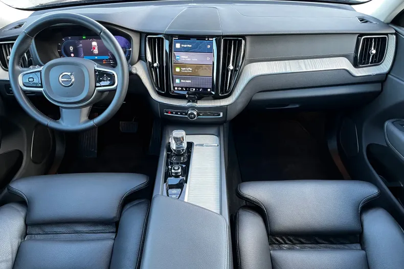 Volvo XC60 din 2021 cu 82.699 km - oferta VOL153299 - foto 13