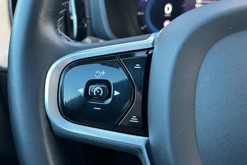 Volvo XC60 din 2021 cu 82.699 km - oferta VOL153299 - foto 16