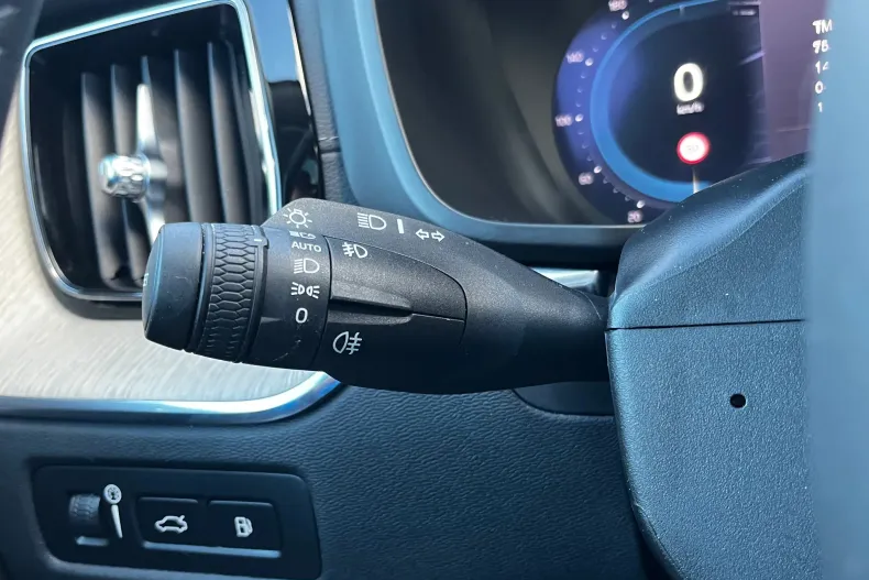 Volvo XC60 din 2021 cu 82.699 km - oferta VOL153299 - foto 18