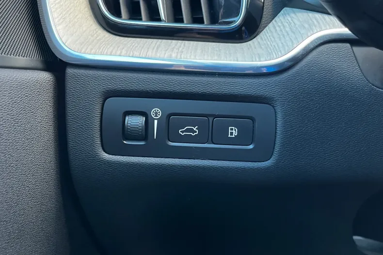 Volvo XC60 din 2021 cu 82.699 km - oferta VOL153299 - foto 20