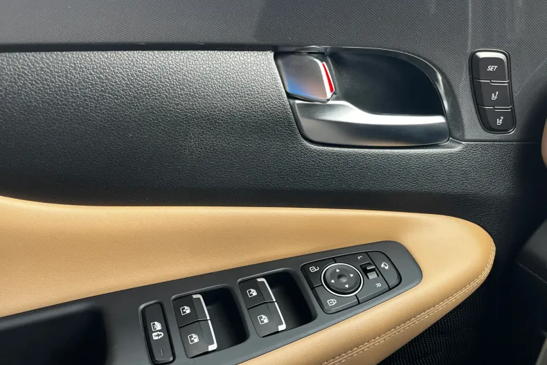 Hyundai SANTA FE din 2021 cu 153.428 km - oferta HYU153304 - foto 22