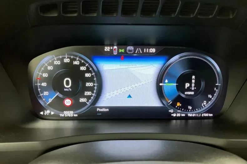 Volvo XC90 din 2022 cu 96.638 km - oferta VOL153318 - foto 6