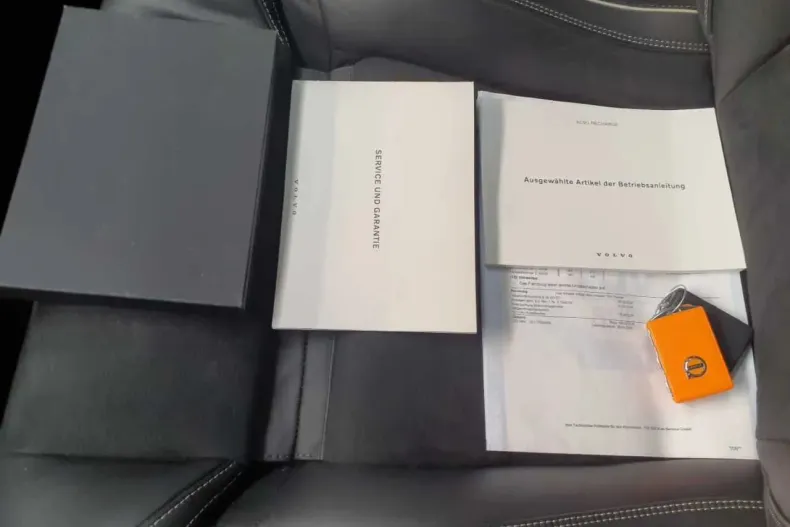 Volvo XC90 din 2022 cu 96.638 km - oferta VOL153318 - foto 12